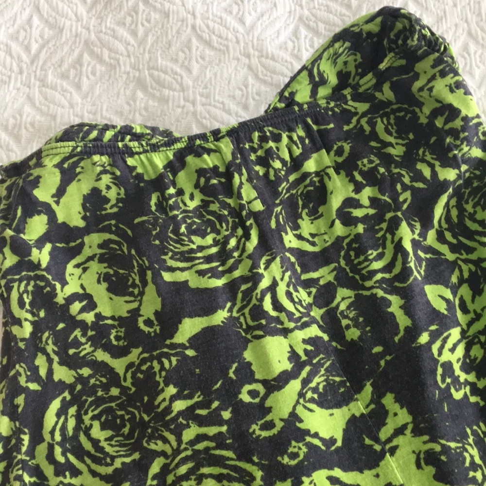 Nollie small strapless padded top. - Picture 3 of 4